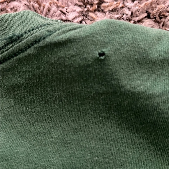 University of Miami T-Shirt. Size Medium - Picture 4 of 5